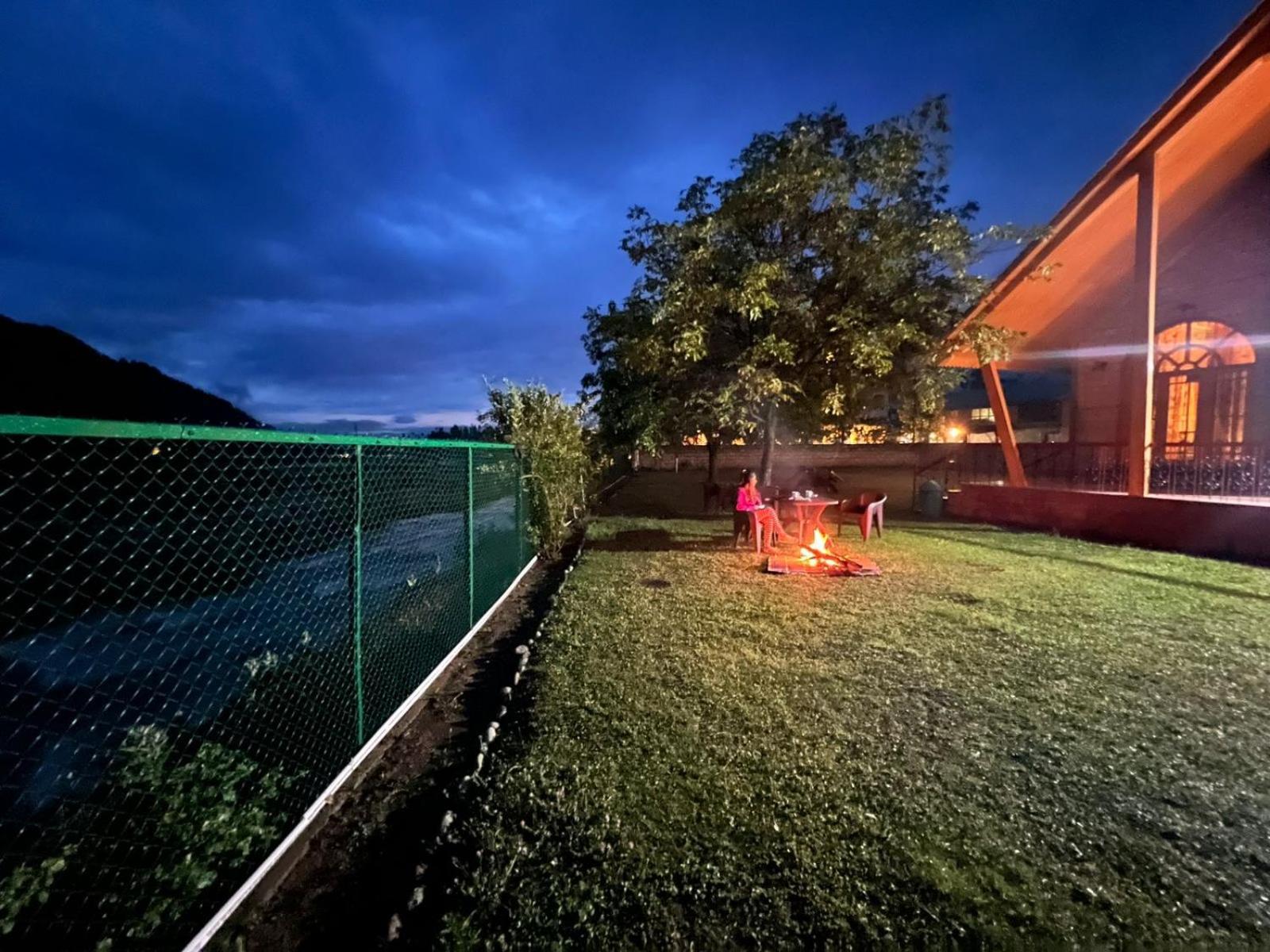 Birdsong Villa Pahalgām Exteriör bild